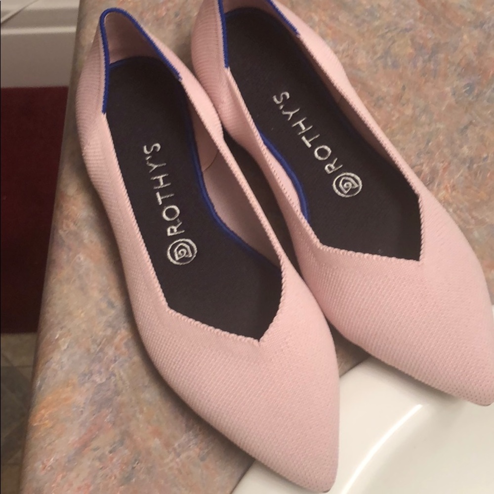 Petal Pink Pointed Rothy’s